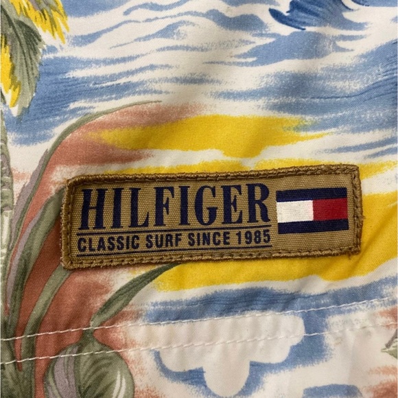 Mens Vintage Tommy Hilfiger Swim Trunks Tropical Print XL - Picture 3 of 6
